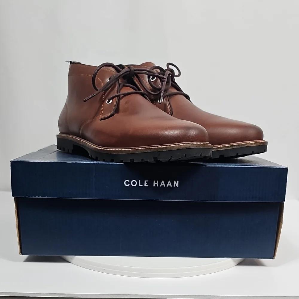 NIB Cole Haan Midland Lug Chukka Boots Dark Sequoia Leather 10.5 Water Resistant